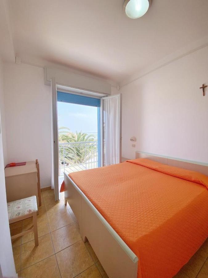 Hotel Dinarica Marotta Εξωτερικό φωτογραφία