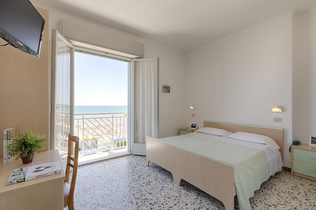 Hotel Dinarica Marotta Εξωτερικό φωτογραφία