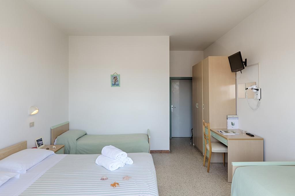 Hotel Dinarica Marotta Εξωτερικό φωτογραφία