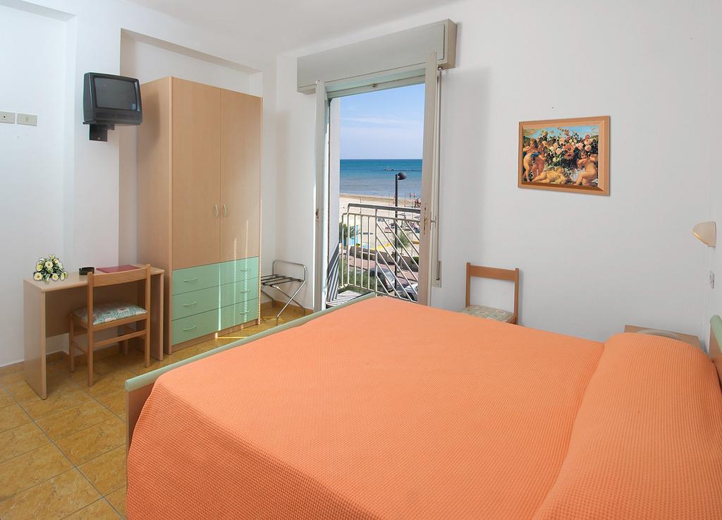 Hotel Dinarica Marotta Εξωτερικό φωτογραφία